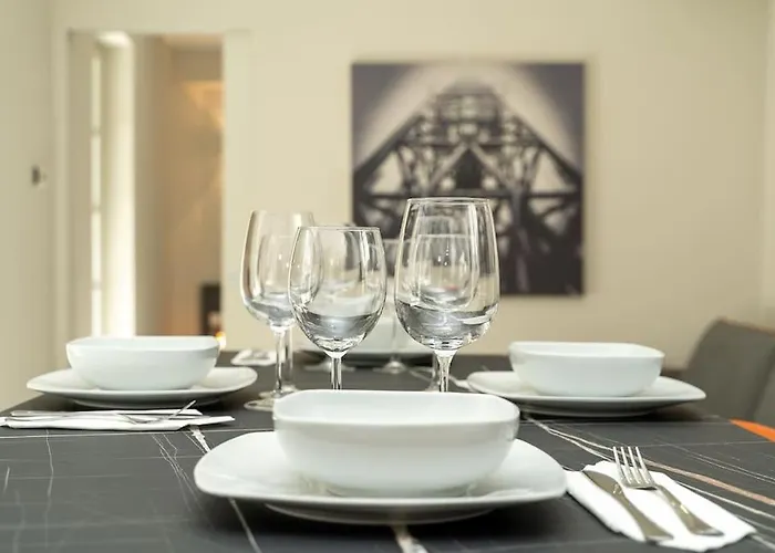 2 Min From The Cathedral With Private Parking *