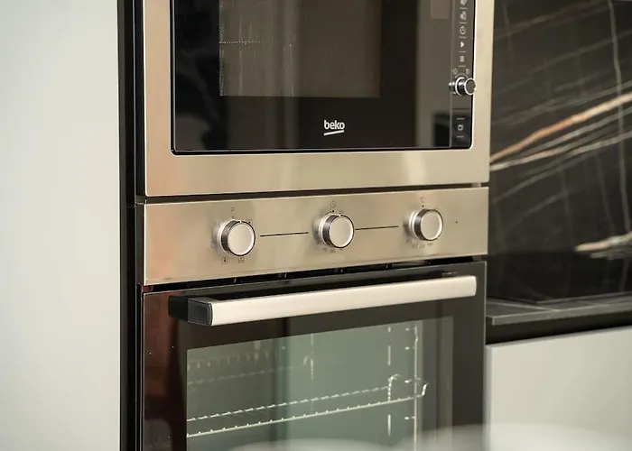 아파트 2 Min From The Cathedral With Private Parking *