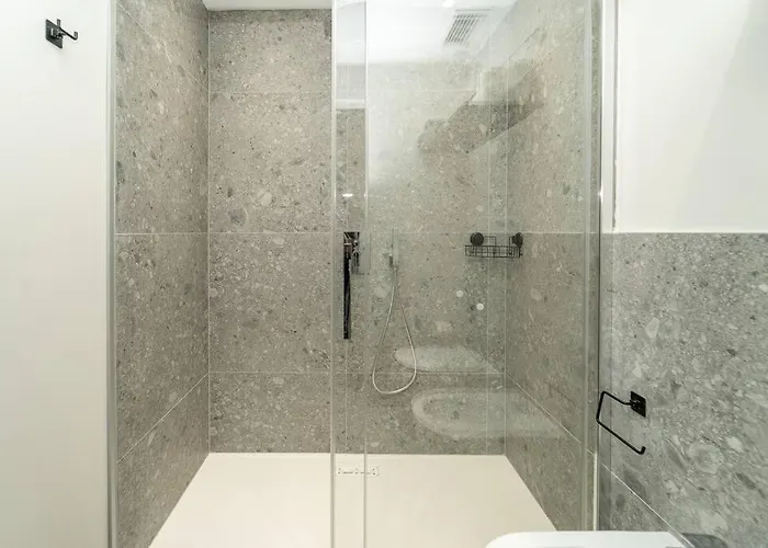 2 Min From The Cathedral With Private Parking *