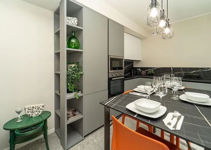 아파트 2 Min From The Cathedral With Private Parking