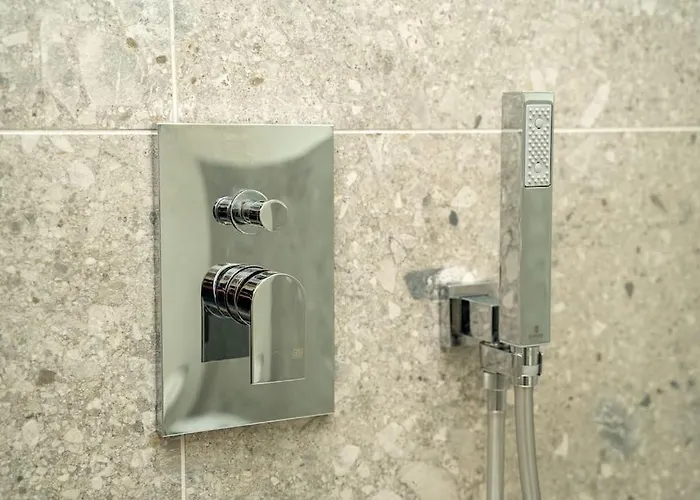 아파트 2 Min From The Cathedral With Private Parking 코모