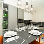 2 Min From The Cathedral With Private Parking Lägenhet *