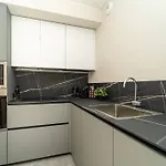 2 Min From The Cathedral With Private Parking * Como