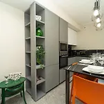 2 Min From The Cathedral With Private Parking Como